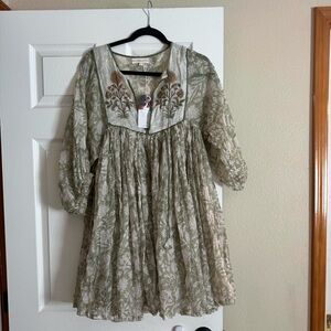 Kyra mini dress in green with embroidery